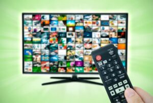 Czy Smart TV może nas podsłuchiwać? Czy telewizory monitorują nasze rozmowy w domu?