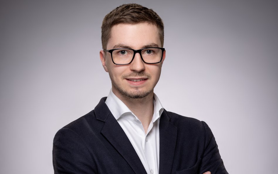 Bezprecedensowe zainteresowanie złotem lub Historycznie wysokie zapotrzebowanie na złoto lub Niespotykane wcześniej zakupy złota lub Złoto bije rekordy popularności lub Złoto na fali rekordowego zainteresowania