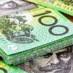 Australijski dolar utrzymuje kurs na wzrost