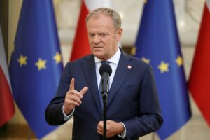Ostra odpowiedź Tuska na napaść na Adama Niedzielskiego. "Będą za to odpowiadać"