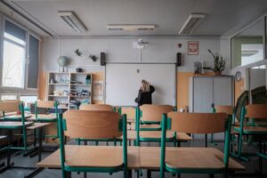 Zmiany w szkołach startują już w poniedziałek. Sprawdziliśmy, co o nich sądzą Polacy