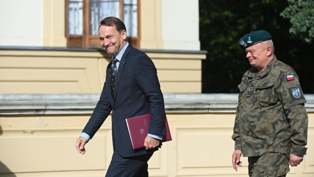 Sikorski: Skuteczne wobec Rosji są wyłącznie najbardziej zdecydowane działania