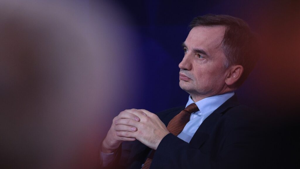 Orbán w potrzasku własnych działań. "Ratowanie Ziobry okaże się konieczne"