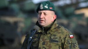 Gromadziński: w przypadku ataku Rosji, czemu nie rozważyć marszu na Królewiec?