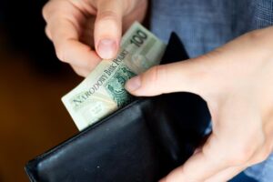 Polacy pogrążeni w spirali zadłużenia!