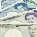 Notowania japońskiego jena wobec złotego w dniu 11 listopada 2025