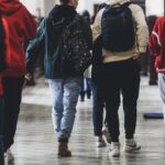 Szokujące polecenie dyrektora: uczeń musiał ogolić głowę