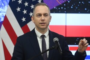 Posłowie PiS domagają się odtajnienia części obrad Sejmu. Wiceminister stawia warunek