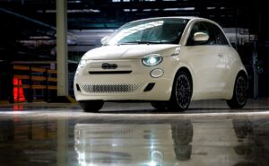 Fiat wprowadza do Polski budżetowy model z silnikiem 1.0 – roczna produkcja sięgnie 100 tysięcy egzemplarzy