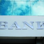 Marże bankowe w Polsce w dół, lecz nadal utrzymują się na wysokim poziomie