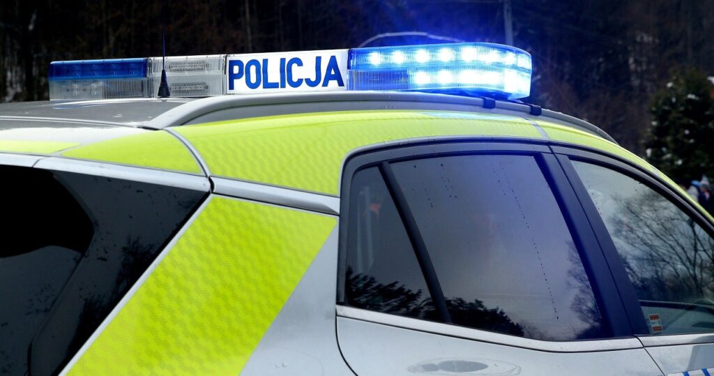 Uzbrojony napad na jubilerów w Nowej Hucie – sprzedawca trafił do szpitala